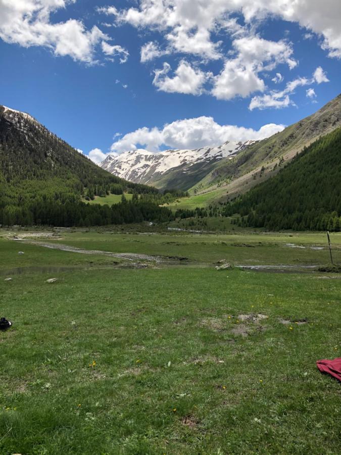 Le Chal Heureux Bel Appartement Dans Vieille Ferme De Montagne Renovee Les Orres Exteriör bild
