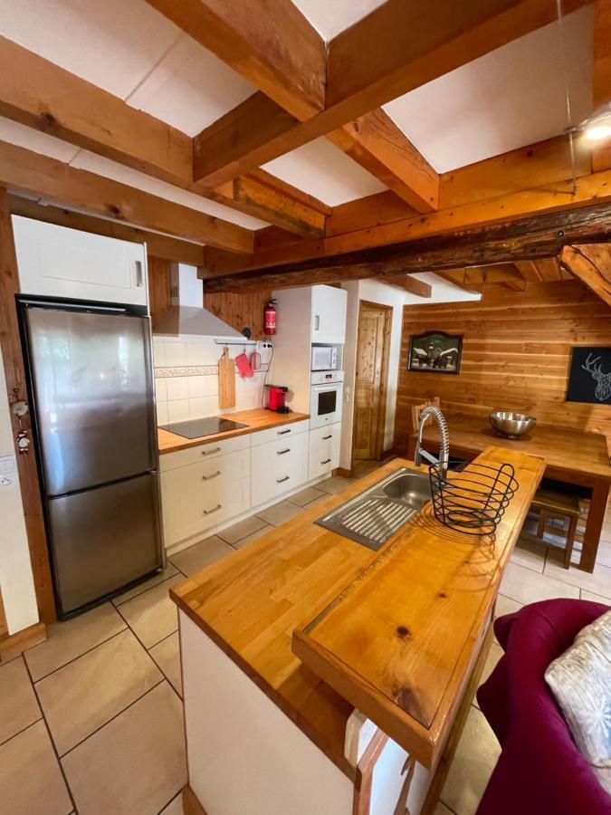 Le Chal Heureux Bel Appartement Dans Vieille Ferme De Montagne Renovee Les Orres Exteriör bild