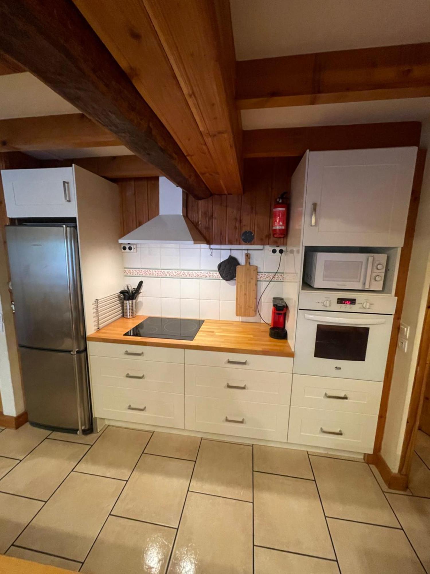 Le Chal Heureux Bel Appartement Dans Vieille Ferme De Montagne Renovee Les Orres Exteriör bild