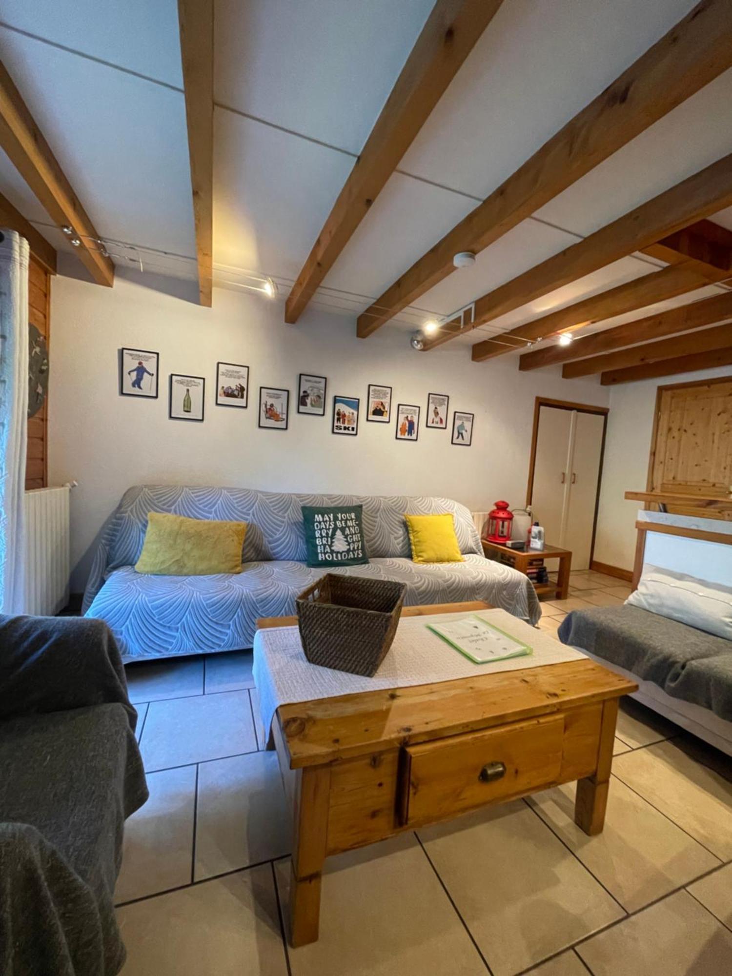 Le Chal Heureux Bel Appartement Dans Vieille Ferme De Montagne Renovee Les Orres Exteriör bild