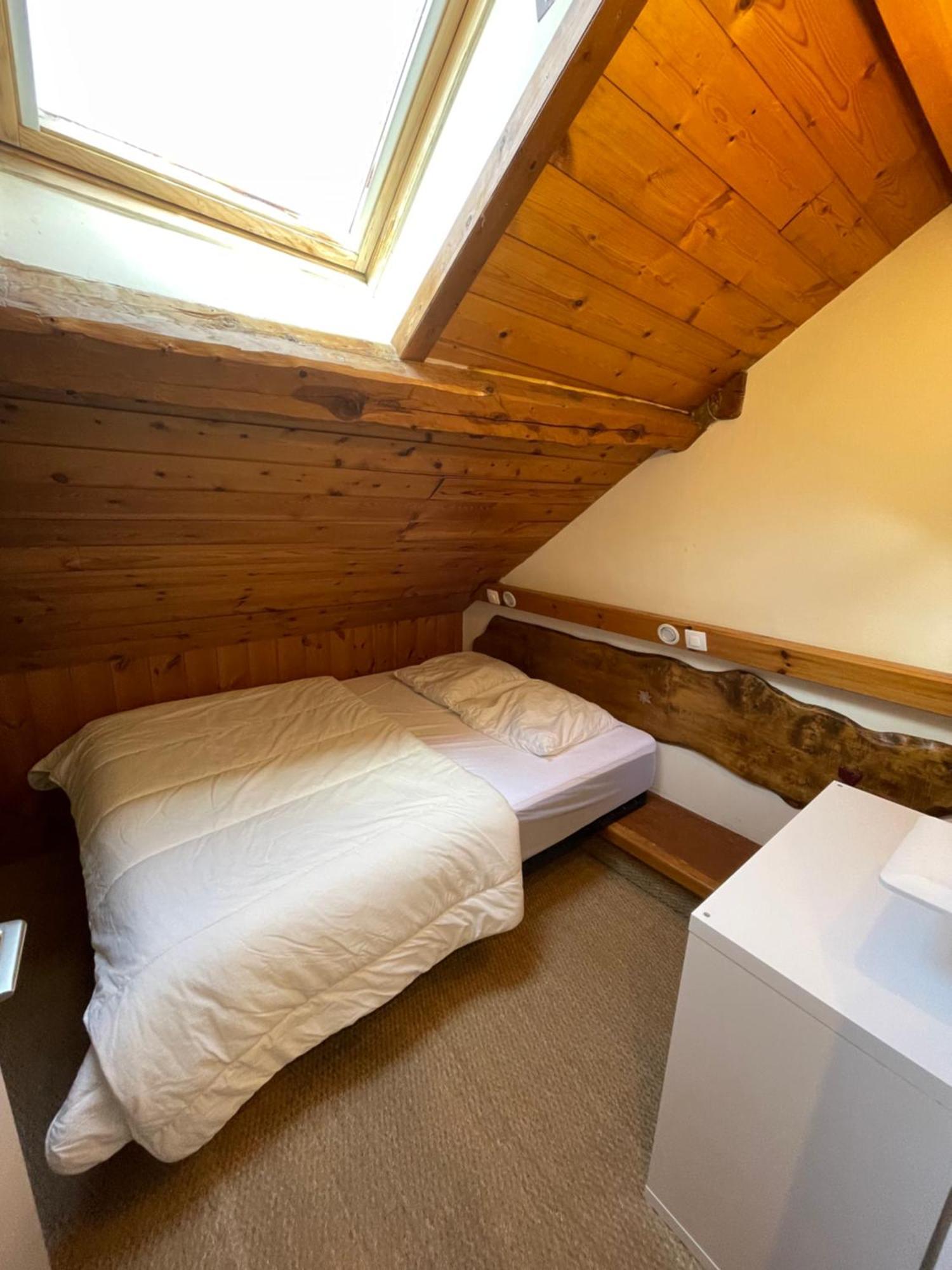 Le Chal Heureux Bel Appartement Dans Vieille Ferme De Montagne Renovee Les Orres Exteriör bild