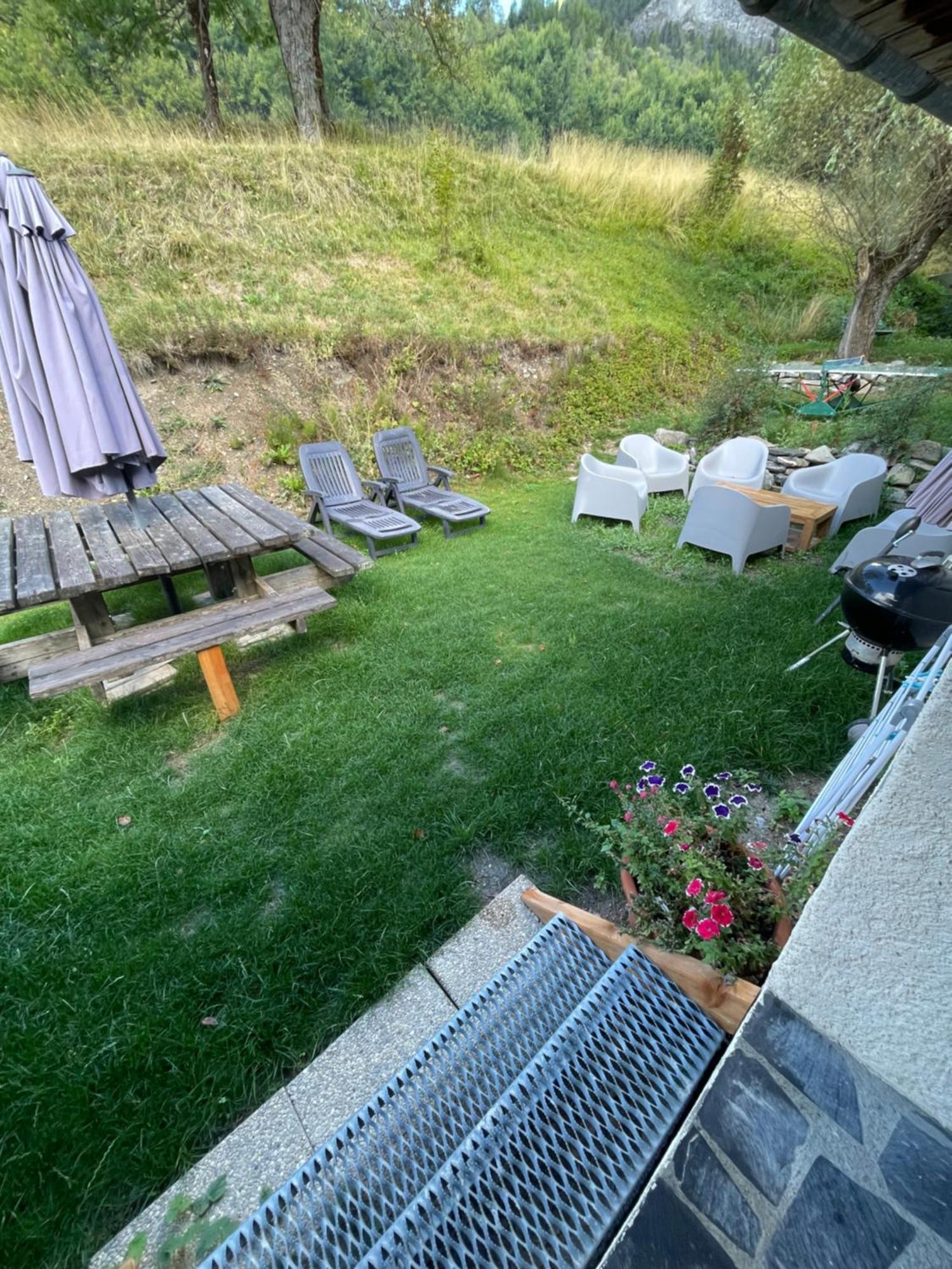 Le Chal Heureux Bel Appartement Dans Vieille Ferme De Montagne Renovee Les Orres Exteriör bild