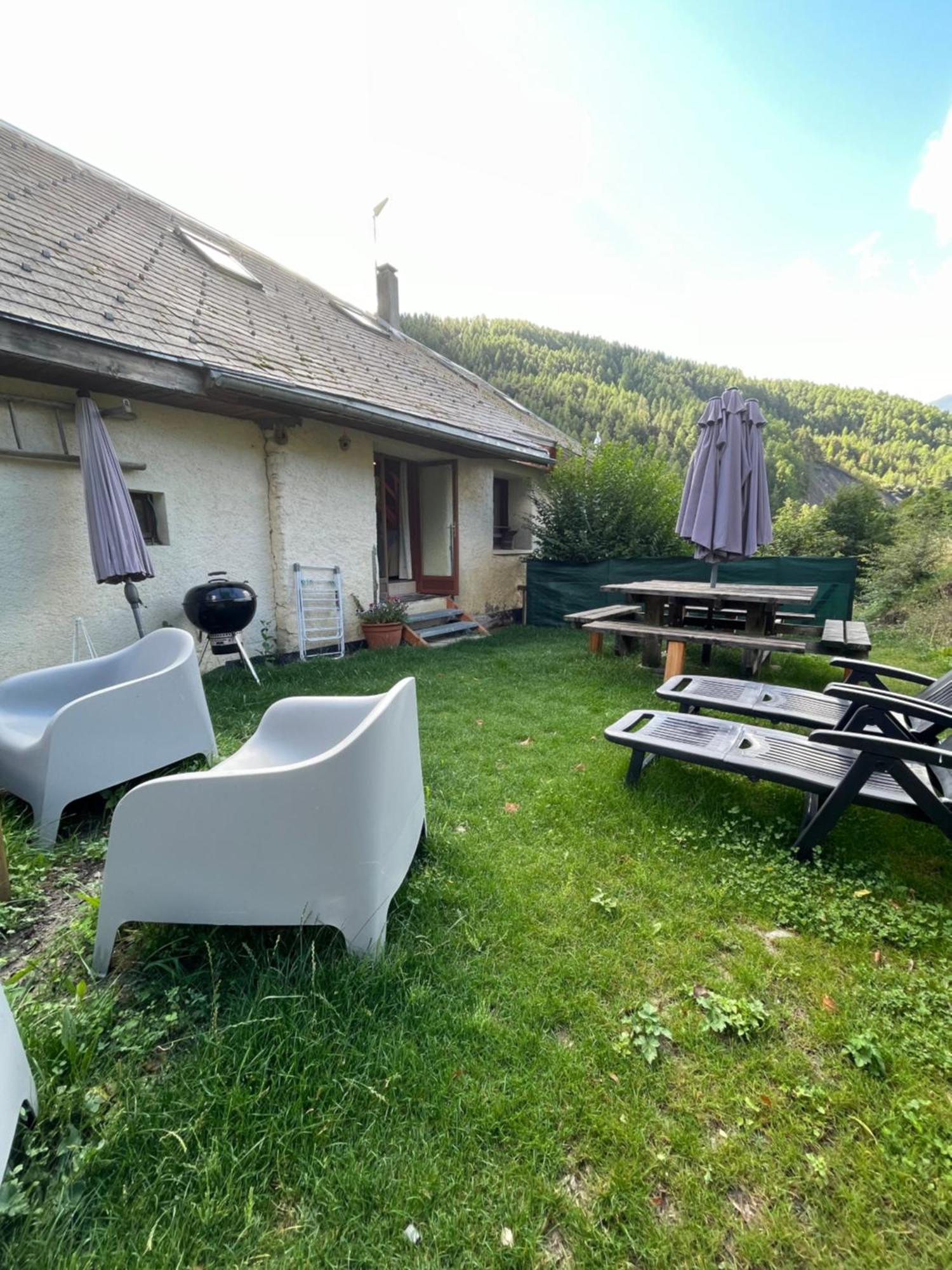 Le Chal Heureux Bel Appartement Dans Vieille Ferme De Montagne Renovee Les Orres Exteriör bild